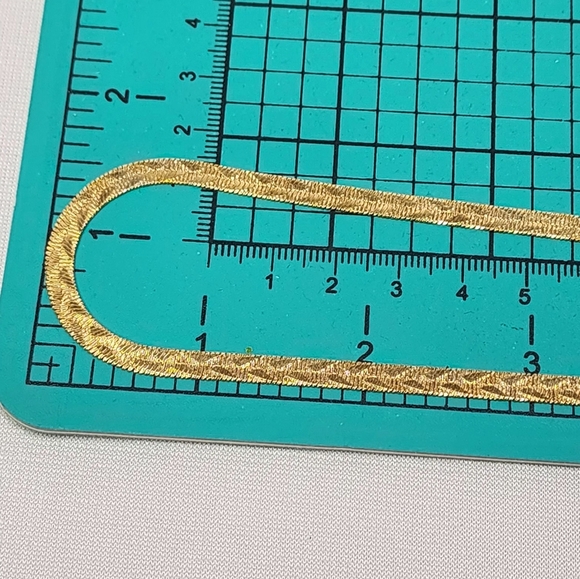 Avon Gold Herringbone Chain Necklace - Picture 8 of 12